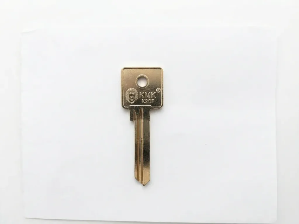 K2OF  - LLAVE 2OF  LATON MARCA KMK
